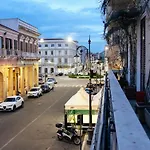 Hotel & 3*